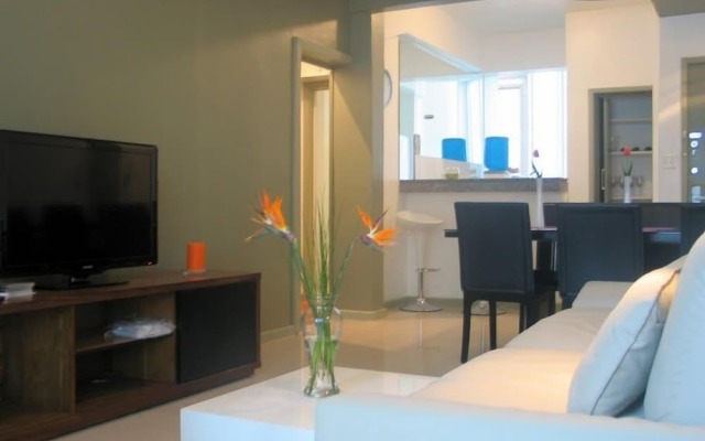 47 Rua Teixeira De Melo