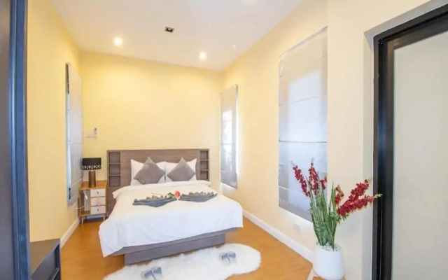 Hunter Hide Pool Villa