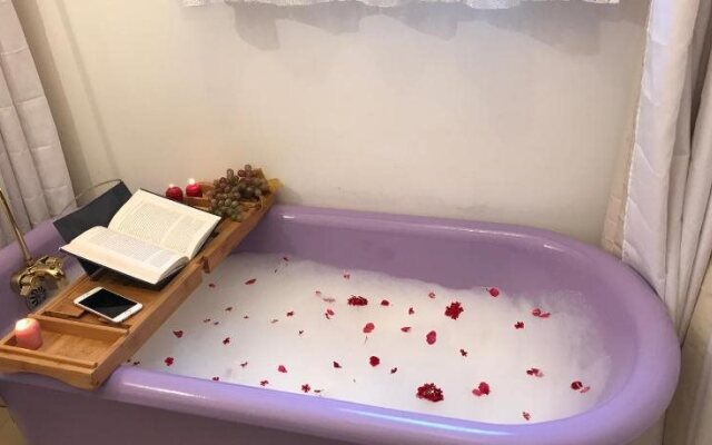 Grand Gables Inn Bed & Breakfast