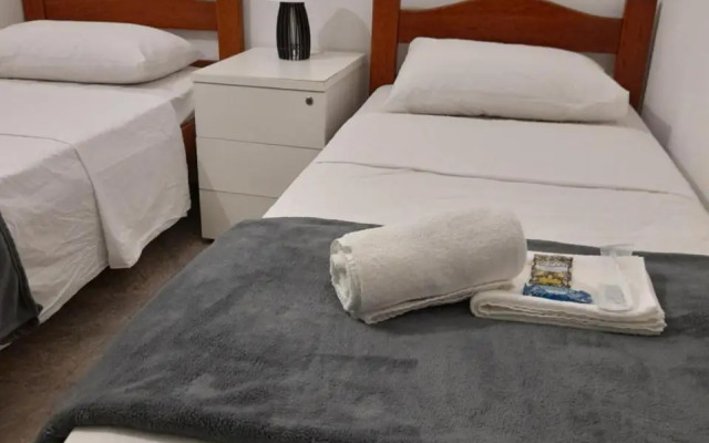 LÍAH Hostel & Suites