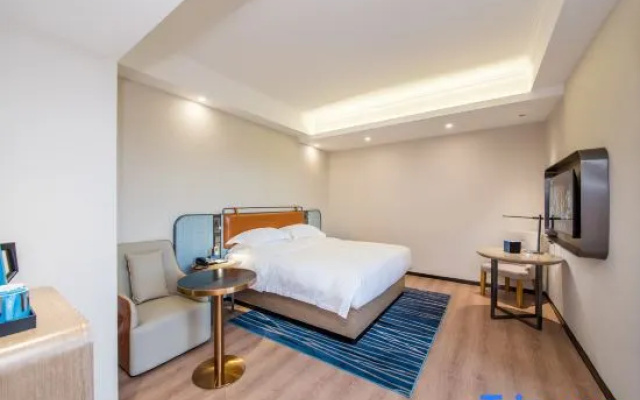 Echarm Hotel (Changsha Yuelu Mountain Lake Dacaiyuan Campus)