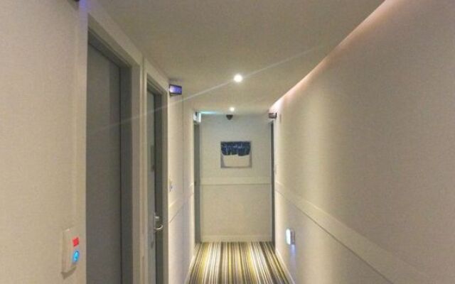 First Stay Hotel Eagle Owl