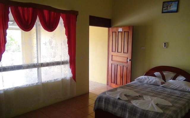 Hotel y Cabinas el Edï¿½n del Este