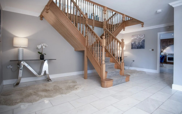 Knights Rest - 4 Bedroom - Princes Gate