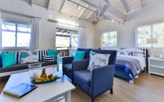 Singing Kettle Beach Lodge