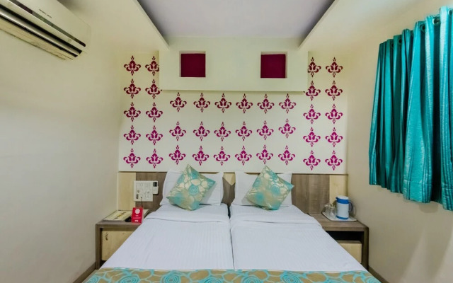 OYO 8311 Hotel Galaxy Residency