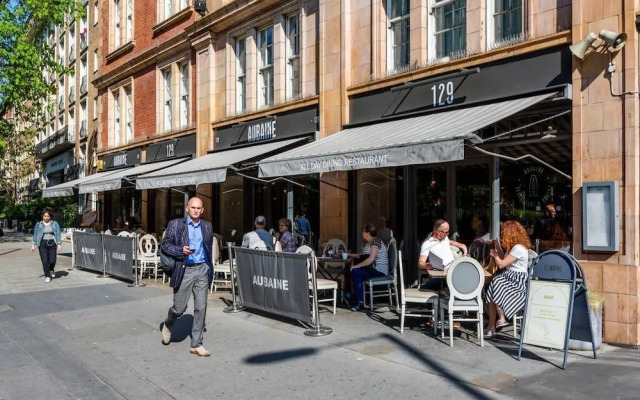 St Stephen's Gardens Viii by Onefinestay