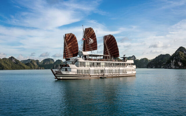 Pelican Halong Cruise