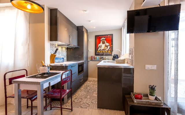 UD Apartments - Penthouse Vintage Suite with Terrace 5.3
