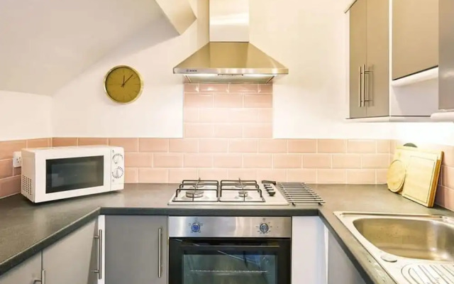 Host Stay North Parade Apartment