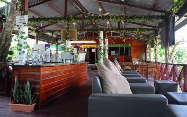 Sukau Greenview Bed & Breakfast