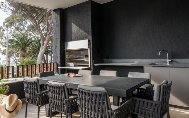 Incredible Camps Bay Escape w Pool Solange Villa