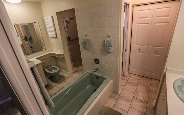 250 Albatross St. - M