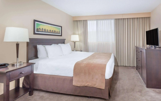 Baymont Inn & Suites Red Deer - Hotel in رد دير - Photo 5