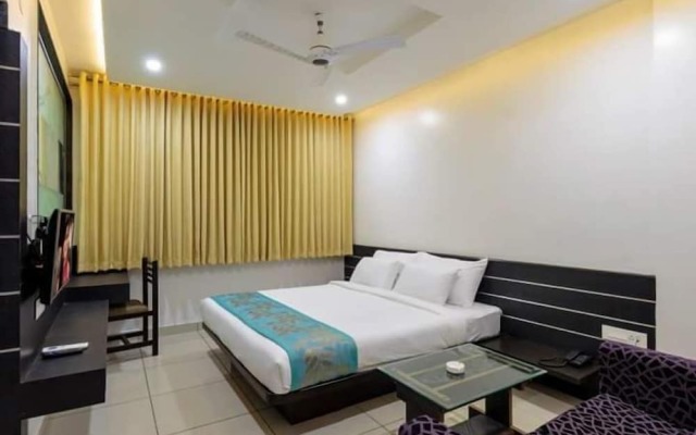 Capital O 3285 Hotel Radiant