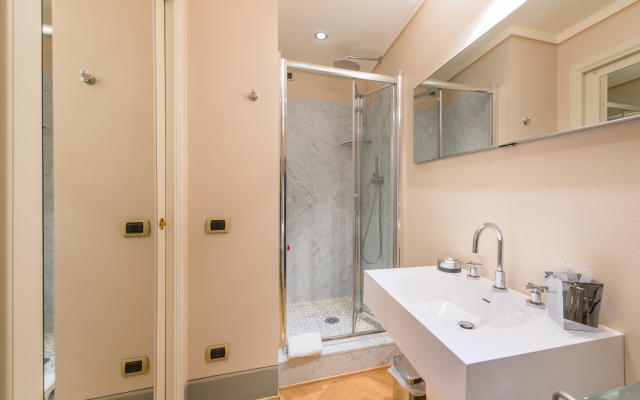 N.15 Santori Luxury Home