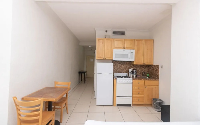 519 City View Hollywood Beach