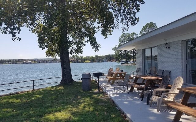 Willow Beach Resort