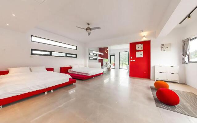 Lake Shining Hostel