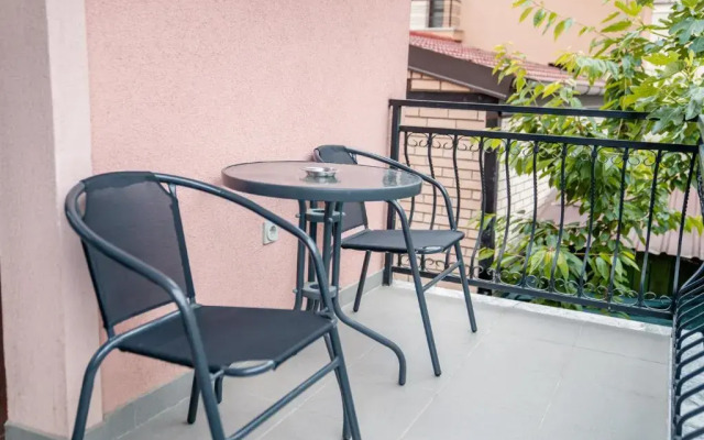 Apartments Serafimoski