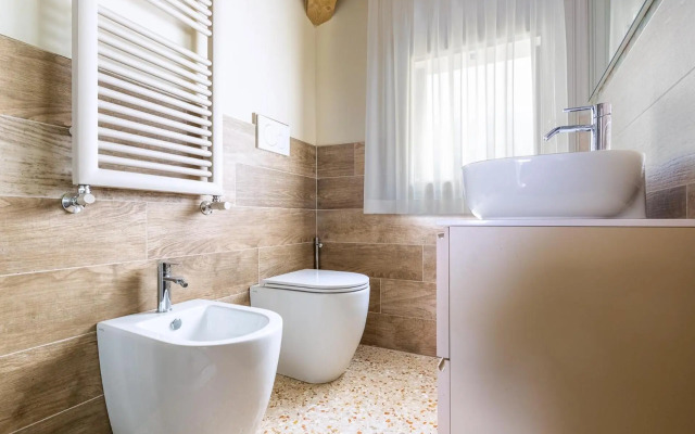 Ca' Cappello Venice Apartment 2 with Canal View