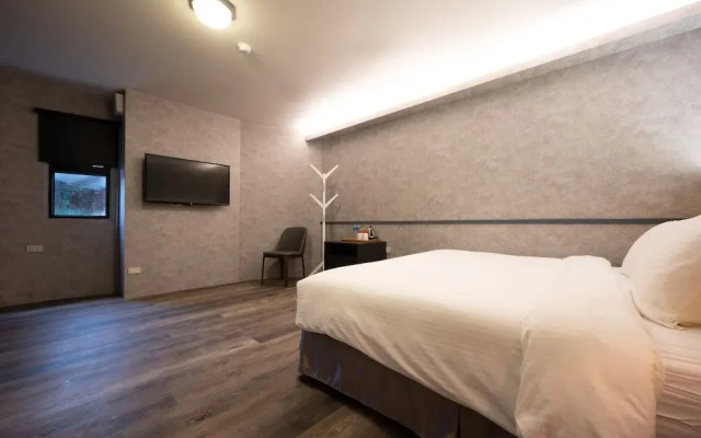 Yilan East Hotel