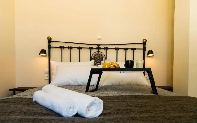 CH Andrianou Suites