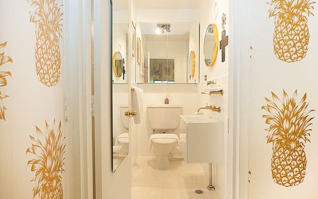 PANAMA-hosted by:L'Abode Accommodation