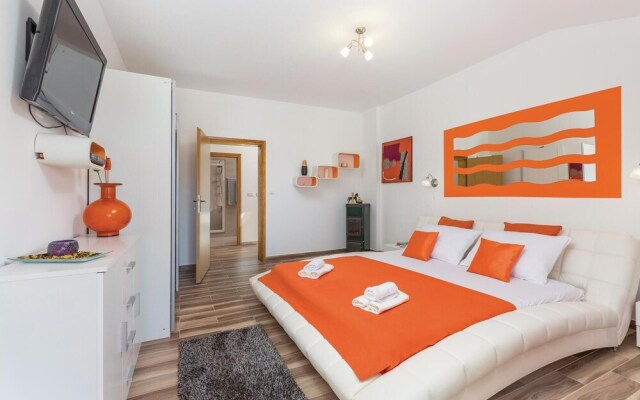 Stunning Home in Nedescina With Wifi and 4 Bedrooms