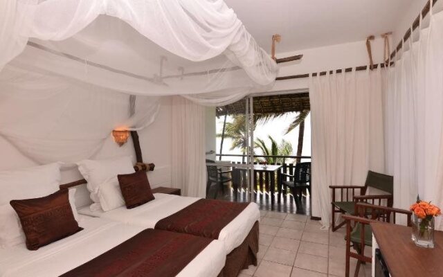 Bahari Dhow Beach Villas