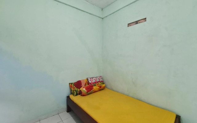 Rumah Singgah Peziarah Ganjuran by ZUZU