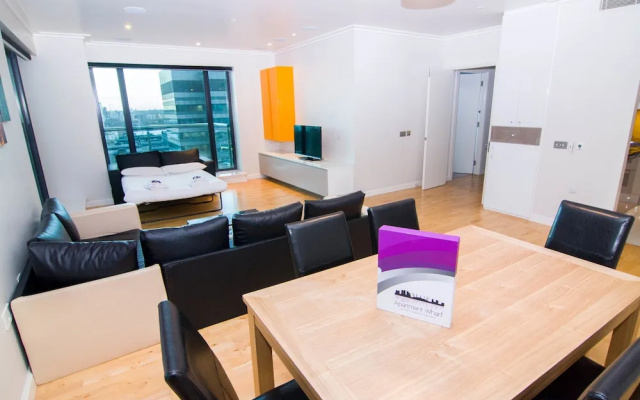 Canary Wharf - Corporate Riverside Apartments