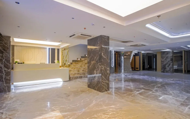 Hotel Horizon By Shanti