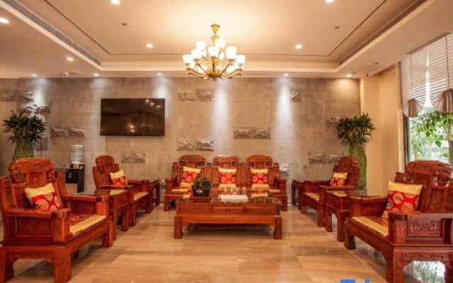 Huazhan Jiayi Hotel