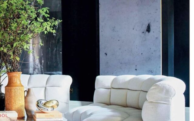 Retro Style in Holland Park