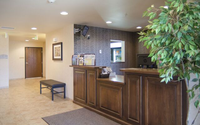 My Place Hotel - Dickinson, ND