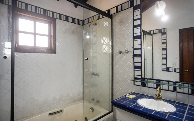 Casa duplex em Manguinhos com piscina | E 266