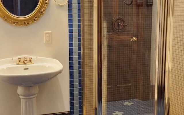 Stampmill Inn Victorian Suites