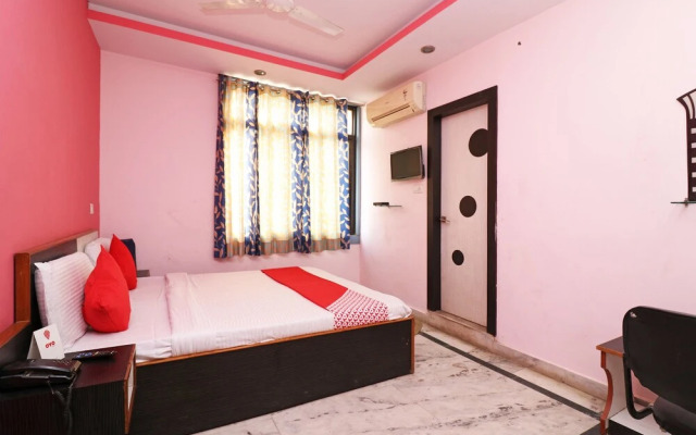 Oyo 22755 Shah Palace