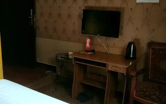 Yuechi Famous City Hotel