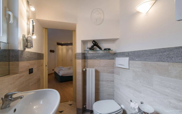 At Home Heart of Milan - Duomo Apartment