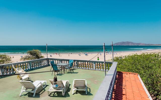 Witch's Rock Surf Camp Beachfront HOTEL