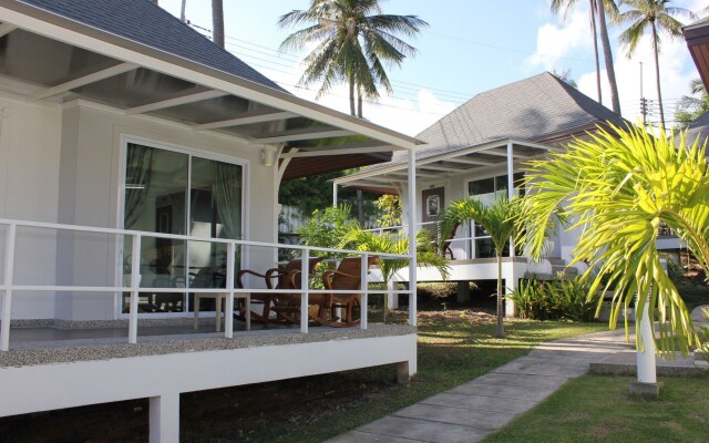 Al's Laemson Resort