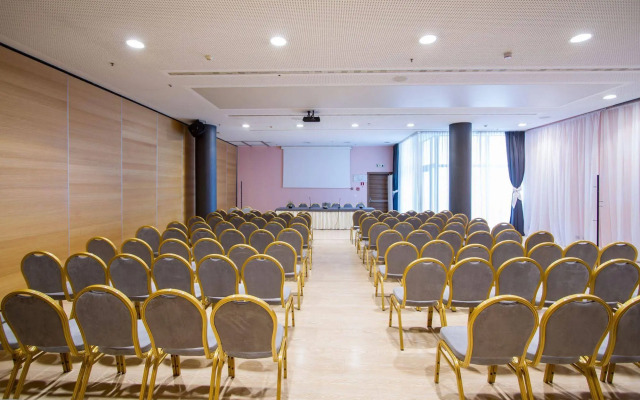 Atrium Hotel