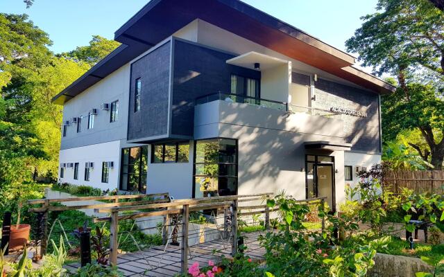 Acacia Garden Inn