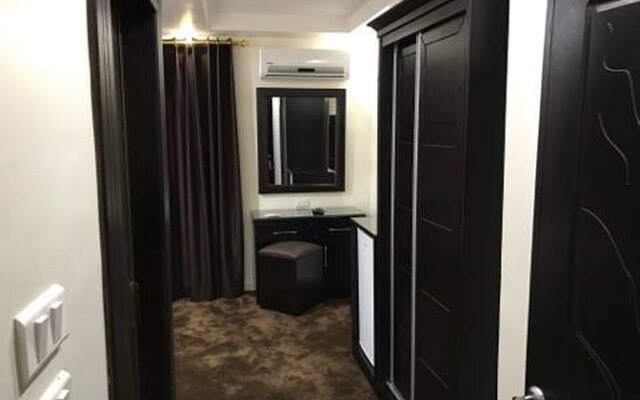 Peace Way Hotel