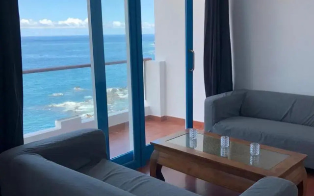 Ocean Views. Flat 3 bedrooms.