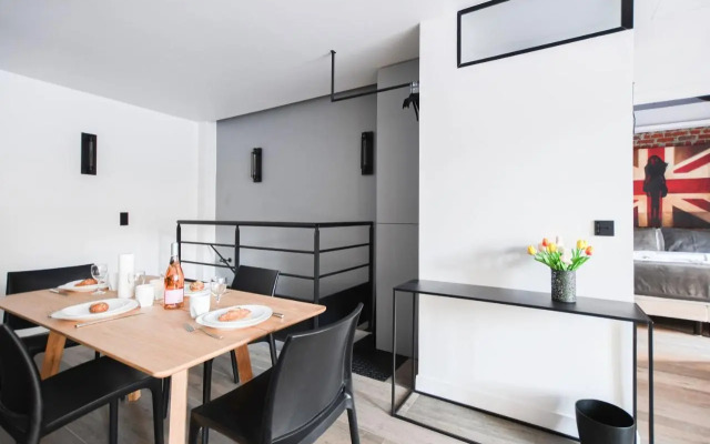 Modern Family Apartment Next To The Eiffel Tower