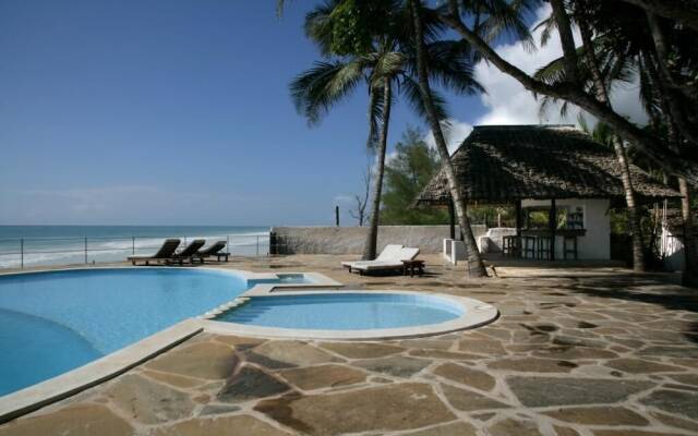 Kusini Beach Cottages