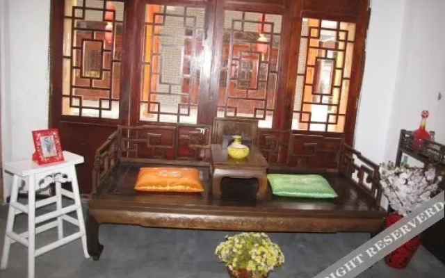 Yinju Xiangxi Inn